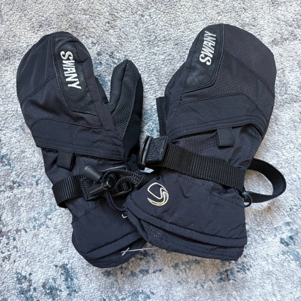 Black SHANY Mittens with Logo